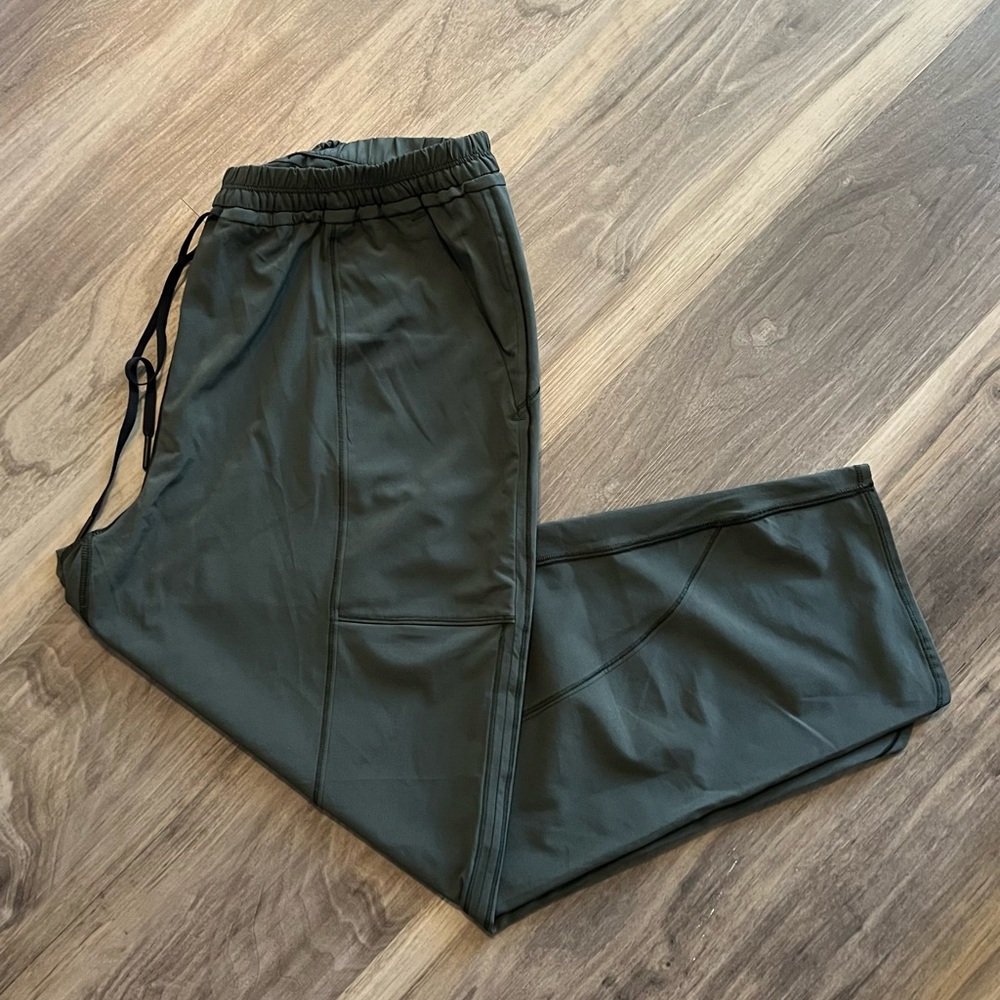 Lululemon joggers - Picture 2 of 4